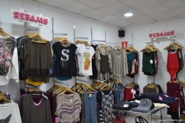 Ropa a mitad de precio en Kinze