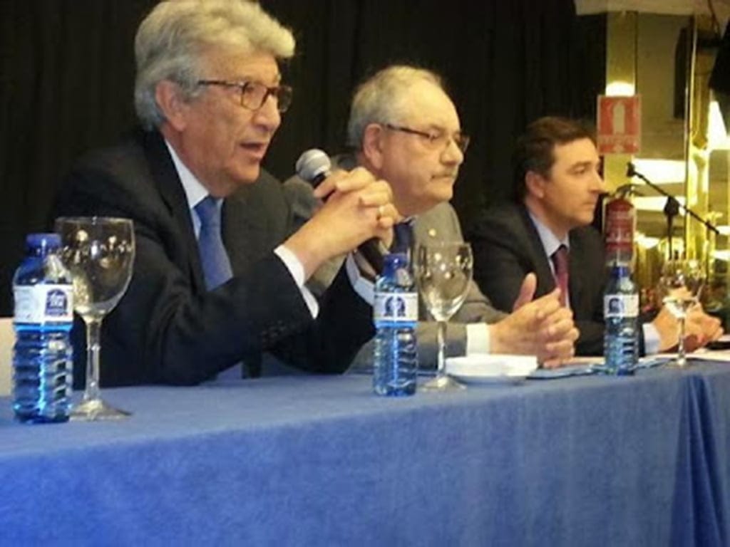 El fútbol aficionado valenciano se paralizará la próxima semana 1 Vicente Muñoz presidente de la Territorial