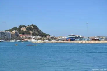 Vistas de Dénia desde la Marina de Dénia