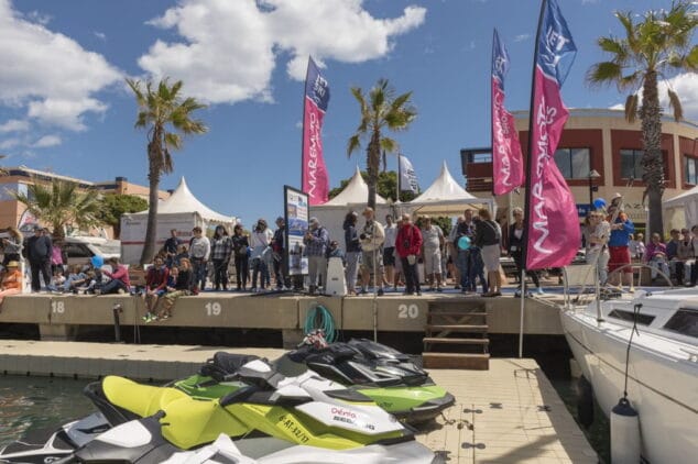 empresas en salon nautico denia