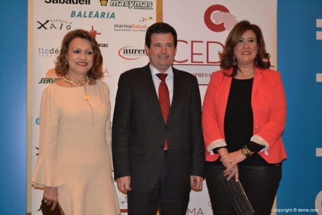 01 Gala Entrega Premios CEDMA Sonja Dietz José Ciscar y Ana Kringe