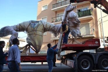 Plantà 2015 – Primeros Ninots en Baix la Mar