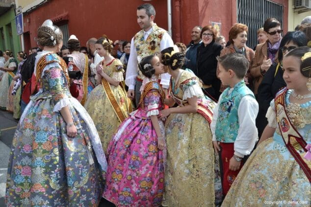 03 Bandera del Oeste 2015 Falleras Mayores de Dénia