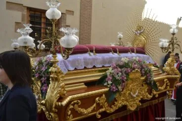 Llegada de la Santíssima Sang restaurada – Andas vacías
