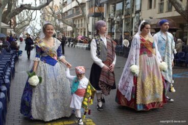 Ofrenda Flores Fallas Dénia 2015 – Falla Port Rotes