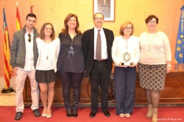 Dénia celebra el Día Internacional de la Mujer – Concha Ballester con su mujer