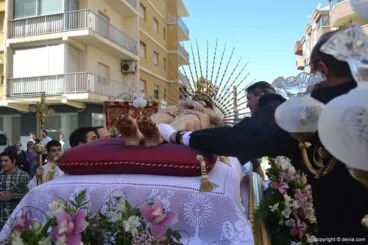 Llegada de la Santíssima Sang restaurada – colocación en las andas