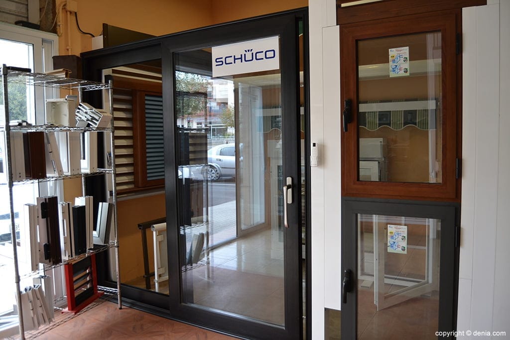 Conoce los servicios en Aluminio de Aluminios Gómez 2 Aluminios-Gomez-exposición