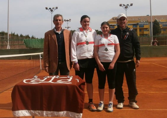 Andrea Redondo y Neus Ramos con sus medallas