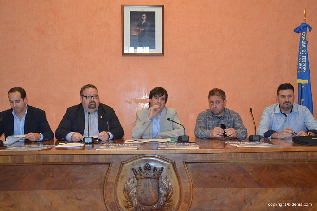 Antonio Reig junto al equipo directivo del CEMA