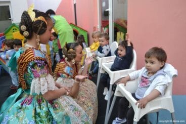 Candela y Carla en Colorets