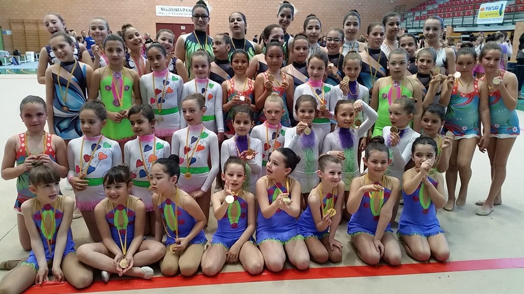 Gimnasta del Colegio Paidos