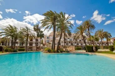 apartamento playa viviendas y bienestar piscina