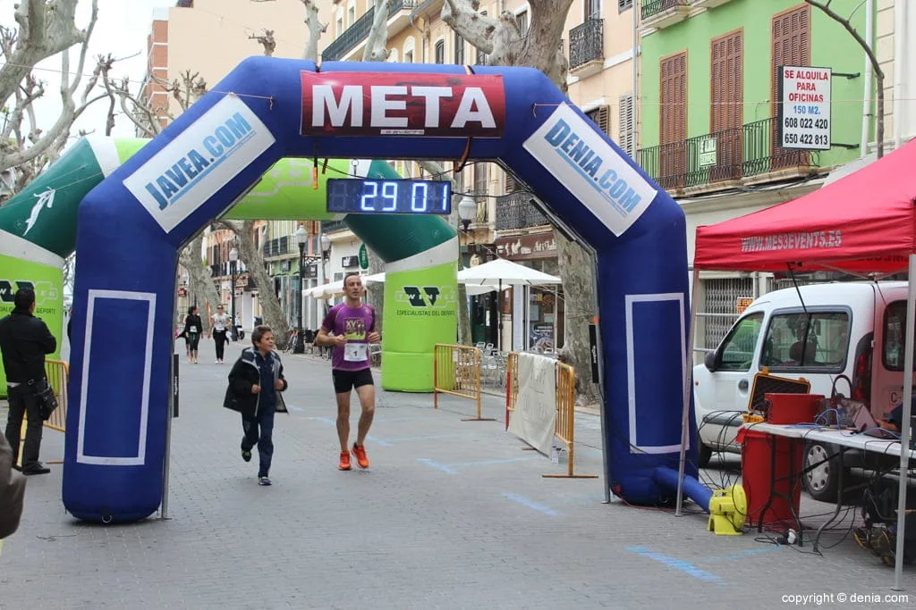 2º Marcha Solidaria Deniacom a favor del CEE Raquel Payà - llegada a meta
