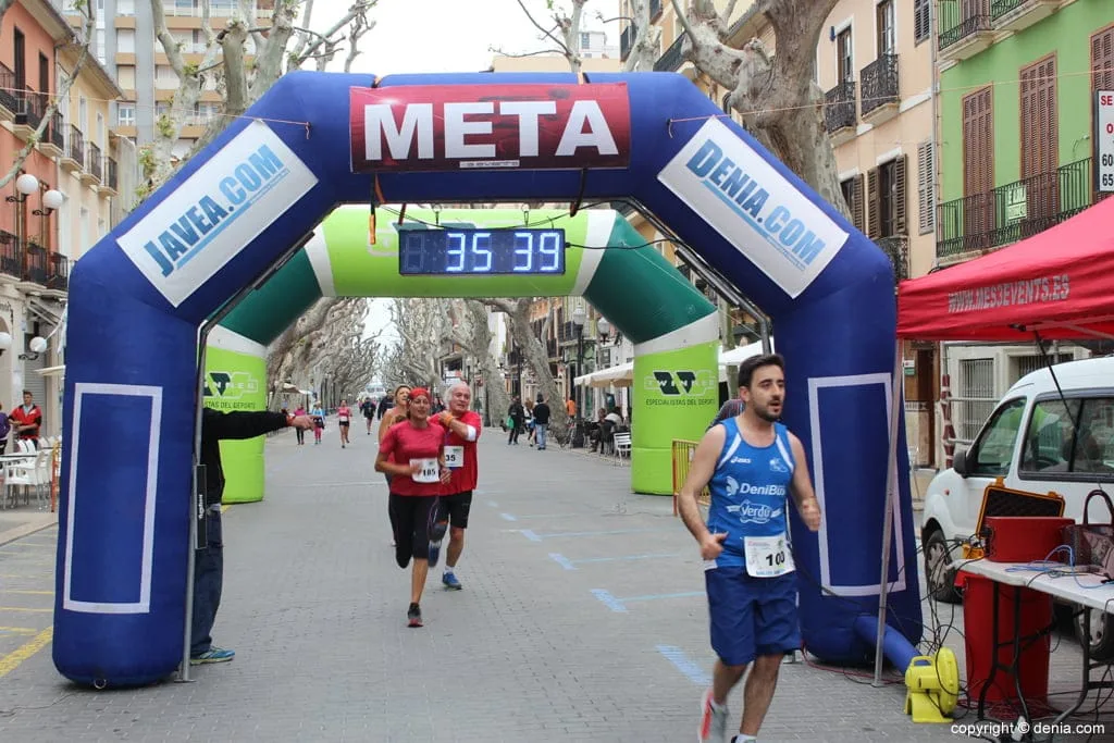 2º Marcha Solidaria Deniacom a favor del CEE Raquel Payà - llegada a meta