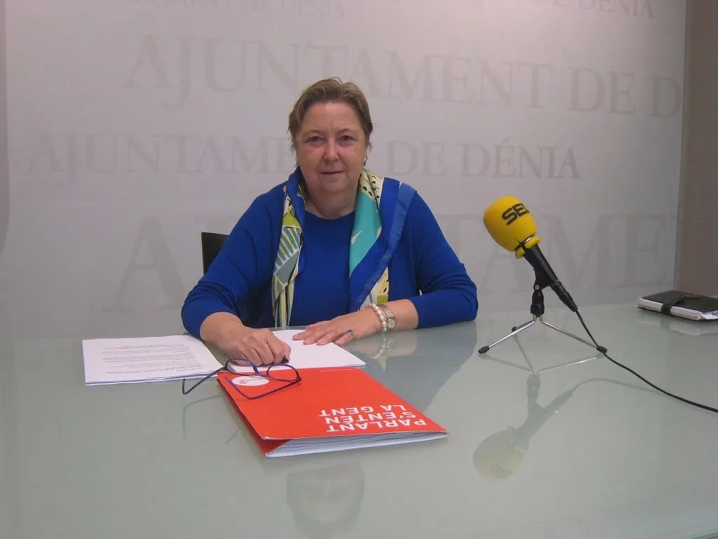 El PSOE exige la reincorporación inmediata del técnico de la 'Oficina de Promoció del Valencià' 1 Elisabet Cardona