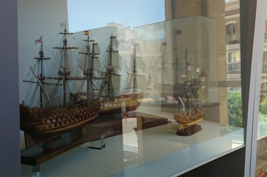La colección de maquetas náuticas de Antonio Simó Ayza se expone en la sala de la plaza del Consell 1 Exposición de maquetas navales en Dénia