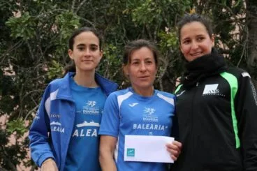 Mayca Sala junto a Laura Jiménez y Carmen Bolufer
