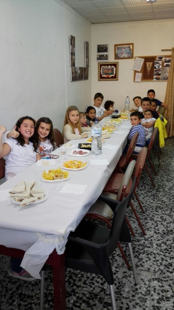 La comisión infantil de la Falla Diana conoció a sus cargos en una merienda 1 Merienda infantil en la falla Diana