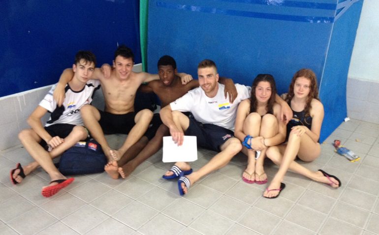 Nadadores del C.N. Dénia en Petrer