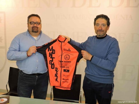 Sisco Signes y Manuel Díez con el maillot de La Gamba