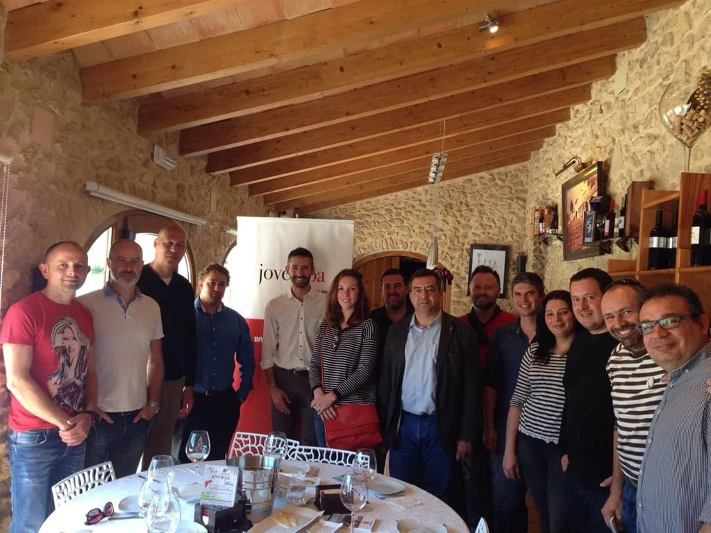 Los jóvenes empresarios de la comarca estrechan lazos alrededor de una copa de vino 1 Visita Jovempa Marina Alta Bodegas Parcent