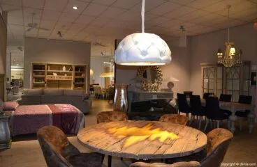 Comedor con lámpara Muebles Martínez