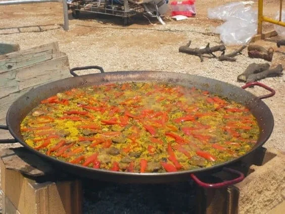 Descubre las paellas gigantes de Arroces Carlos 2 paella gigante