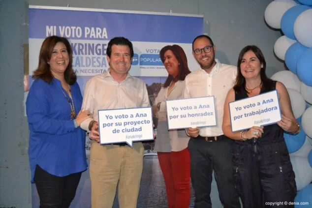 Ana Kringe quiere completar el proyecto de ciudad iniciado en 2008 3 01 Presentación candidatura PP Dénia Photocall