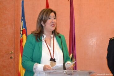 Acto de concesión de la Medalla de la Ciutat a la Comisaría de Policía Nacional de Dénia – Ana Kringe