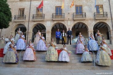 Proclamación Falleras Mayores de Dénia 2016 – Falleras Mayores y Cortes de Honor