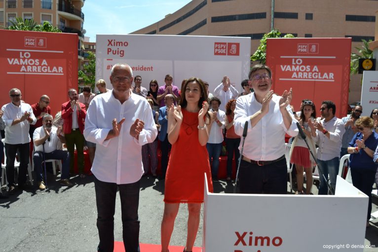 Mitin PSOE Dénia - Aplausos de los candidatos