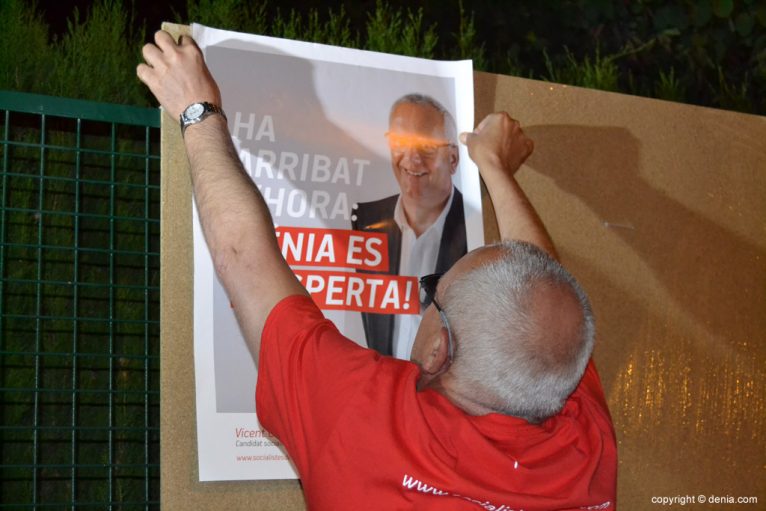 Pegada de carteles elecciones municipales Dénia 2015 - PSOE