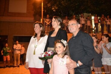 Elección Falleras Mayores Dénia 2016 – Marina y Alejandra con la alcaldesa y el presidente