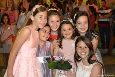 Elección Falleras Mayores Dénia 2016 – Alejandra y su corte de honor