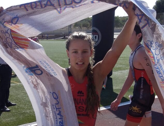 Andrea Fernández ganadora del Acuatlón Escolar de Alicante