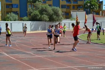 Carrera de relevos femenina