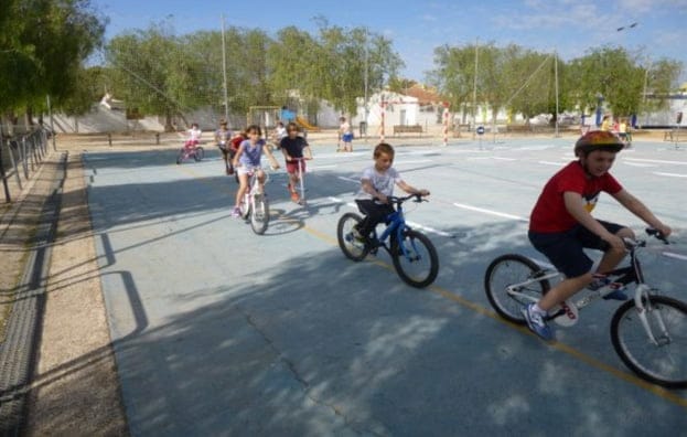 La educación vial llega un año más al colegio de La Xara 4 Clases de educación vial en La Xara
