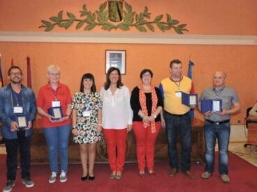 Entrega de placas a los participantes del GPS