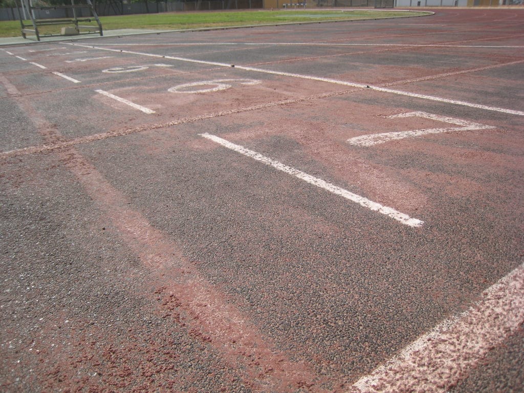 Estado de la pista del polideportivo