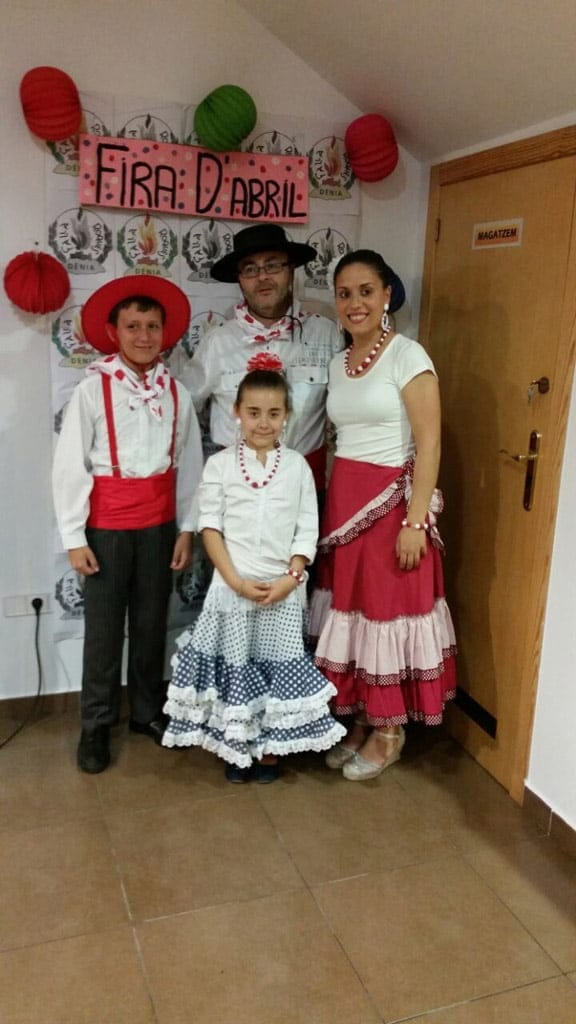 Feria de abril en la Falla Les Roques