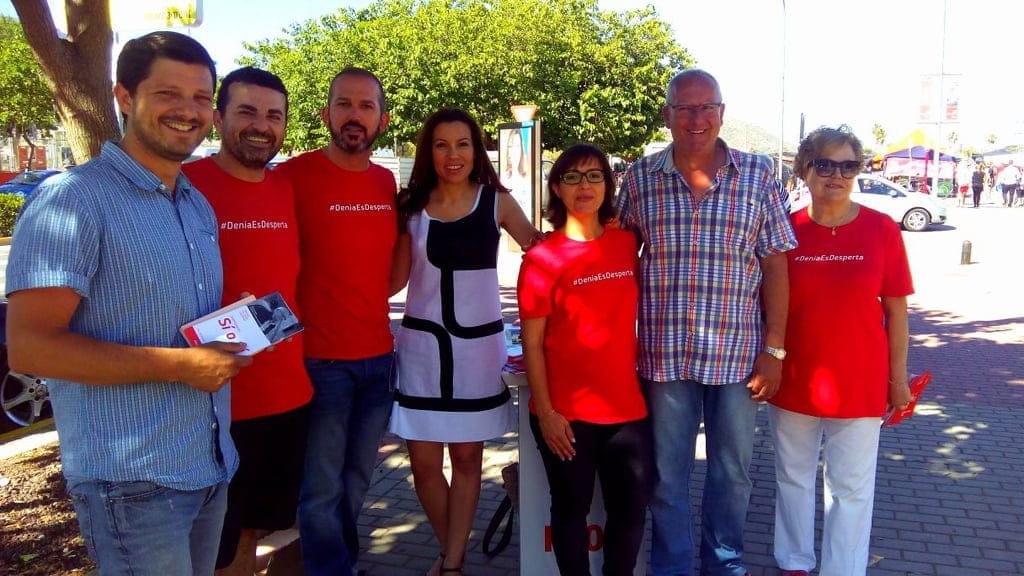 Los socialistas de Dénia con el diputado David Cerdán