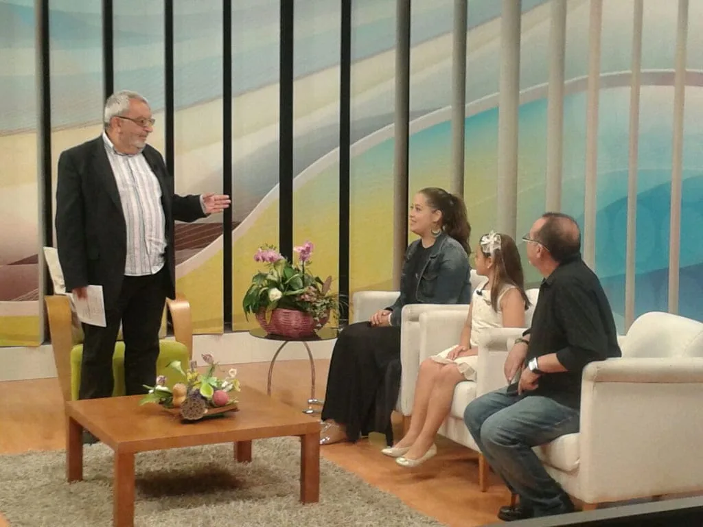 Las falleras mayores de Dénia participaron en un programa de televisión 1 Marina y Alejandra en Tv Mediterráneo