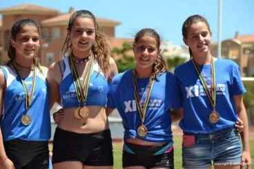 Relevistas Dénia en el podium