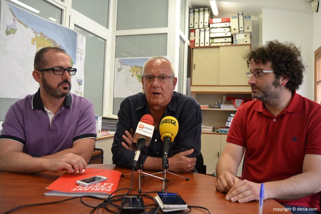El urbanismo de Dénia acaba la legislatura sobre la mesa y sin consenso para su aprobación 4 Rueda de prensa del PSOE tras el pleno extraordinario del PGE