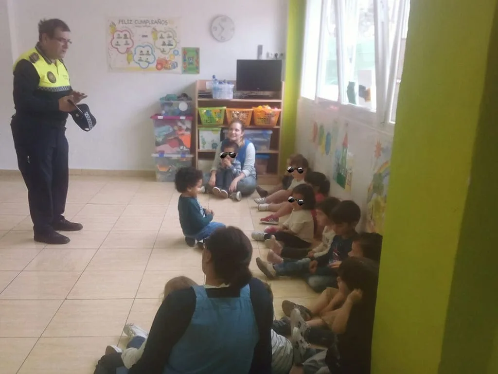 Visita de un policía local