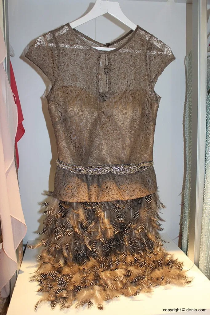 Las mejores propuestas de ropa y complementos para tus celebraciones esta primavera 2 vestido-corto-matilde-cano