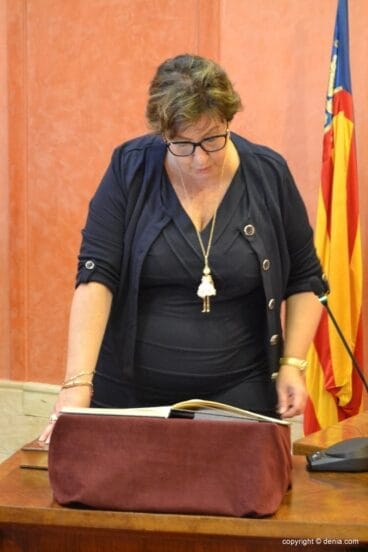 Juramento de los nuevos concejales de Dénia – Pepa Sivera