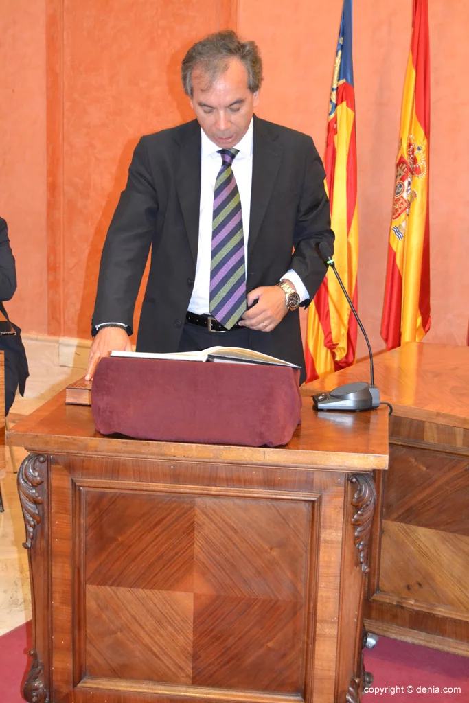 Juramento de los nuevos concejales de Dénia – Miguel Llobell