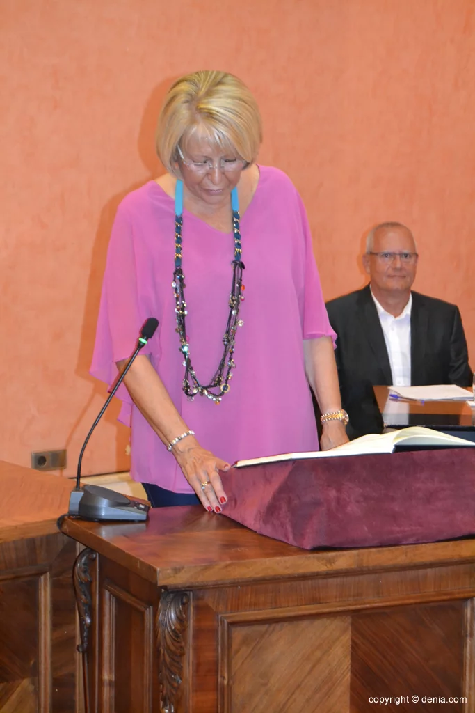 Juramento de los nuevos concejales de Dénia – Mari Martínez